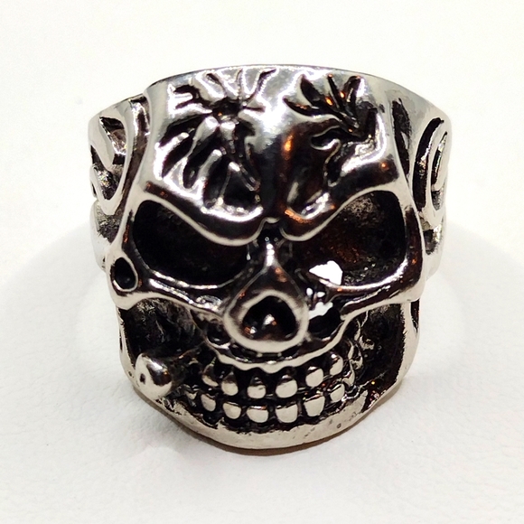 SKULL MEN’S BITE THE BULLET RING Free Shipping - Picture 3 of 15